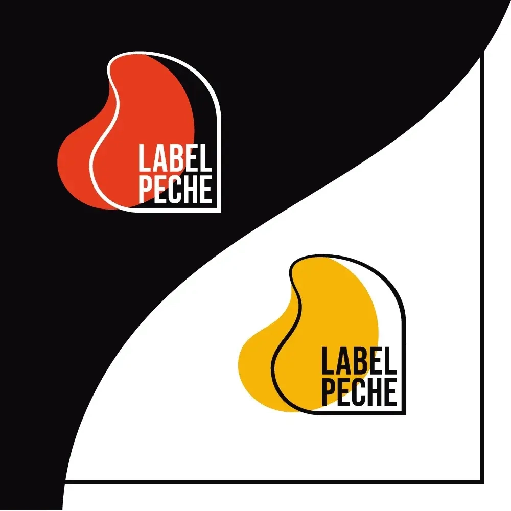 Label Pêche logos in red and yellow versions, depicting peach shapes on black and white backgrounds.